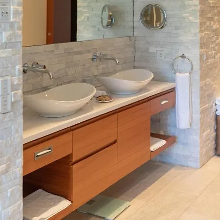 Geinberg5 Private Spa Villas Villa
